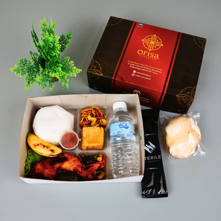 Nasi putih, ayam bakar 14 ekor, oseng sayur, mie oriental, tahu goreng, sambal, air mineral botol 330 ml - 35.000 (2)