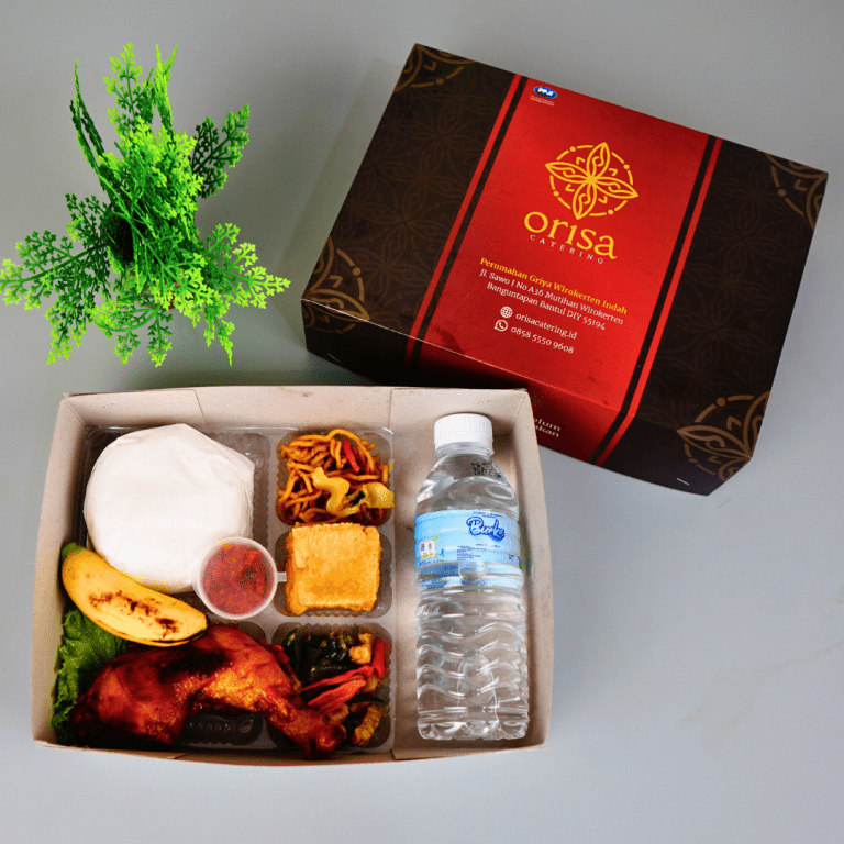 Nasi putih, ayam bakar 14 ekor, oseng sayur, mie oriental, tahu goreng, sambal, air mineral botol 330 ml - 35.000 (4)